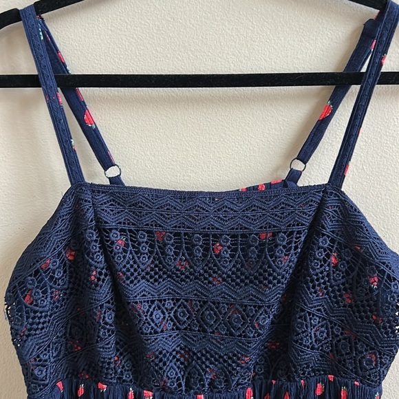 Torrid Babydoll Tank Gauze Crochet Strawberries Navy torrid 00(Women’s size 10) - Picture 3 of 9